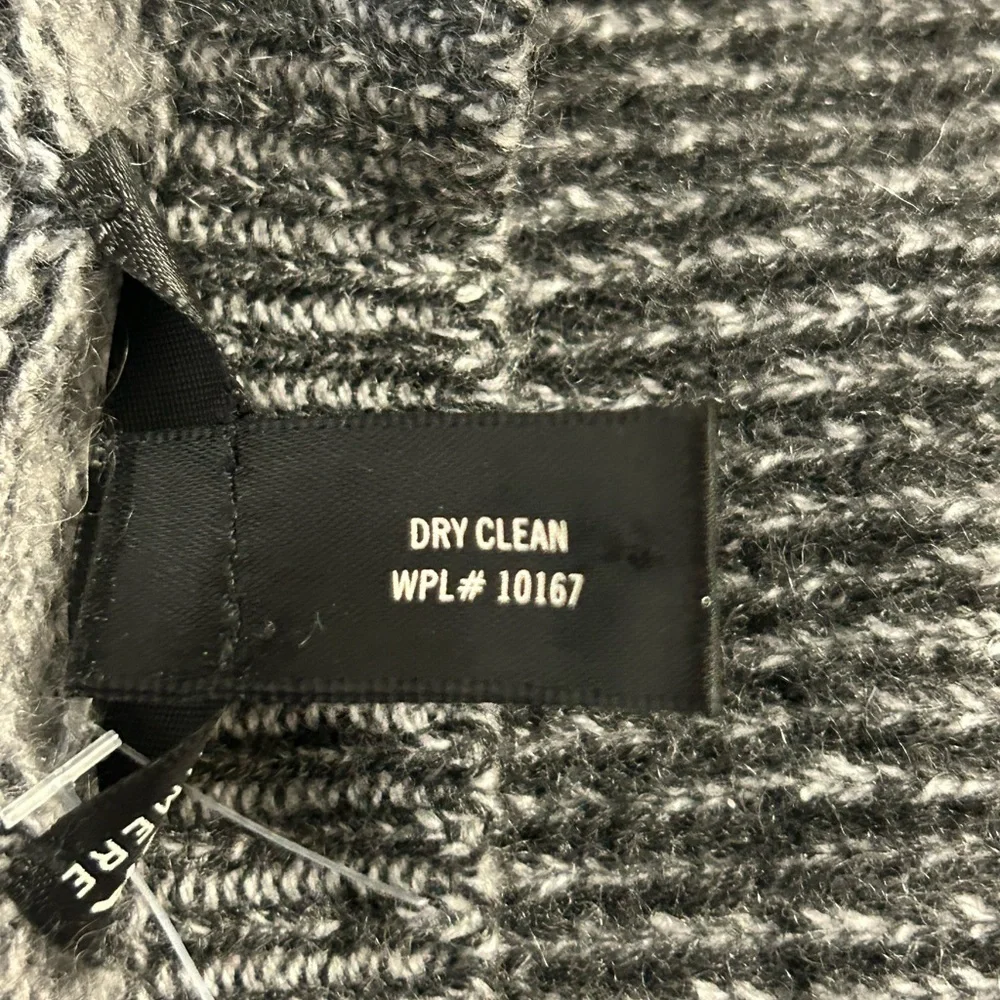 AQUA 100% cashmere heather grey sweater MED